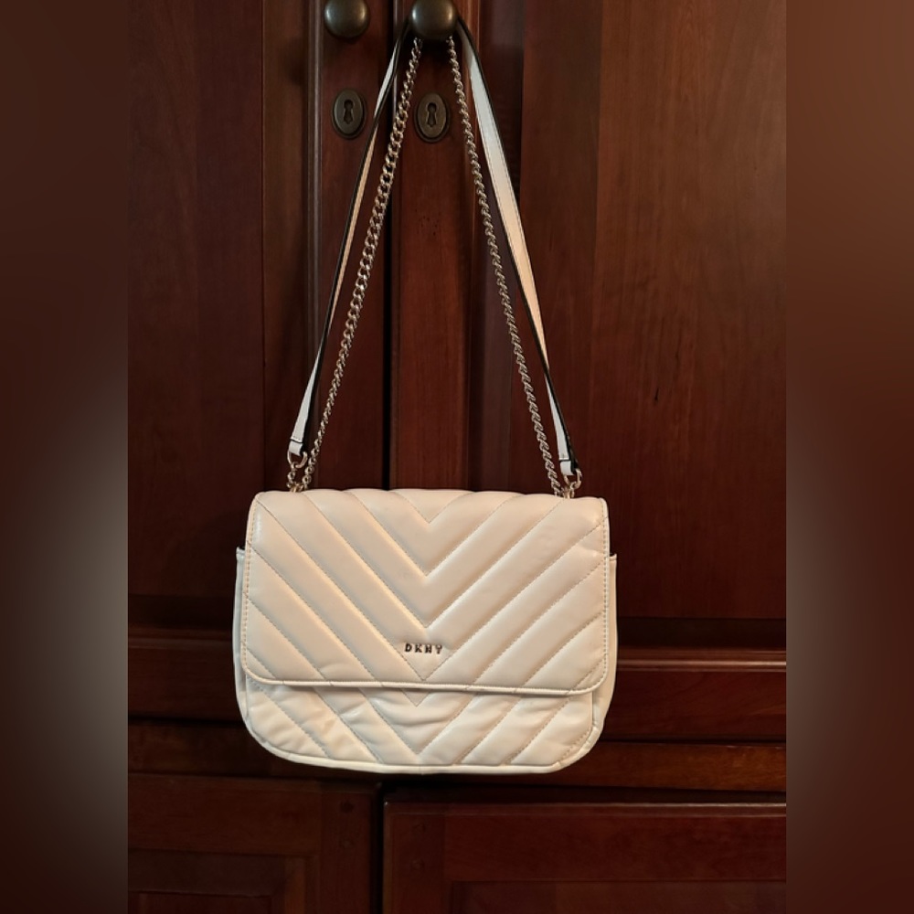 Donna Karen purse, can be shoulder or crossbody